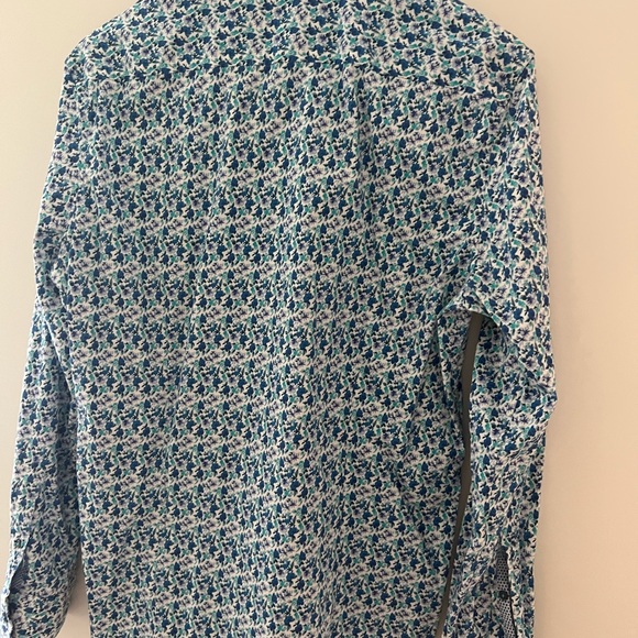 Size large Robert Graham mens shirt . - Picture 2 of 7